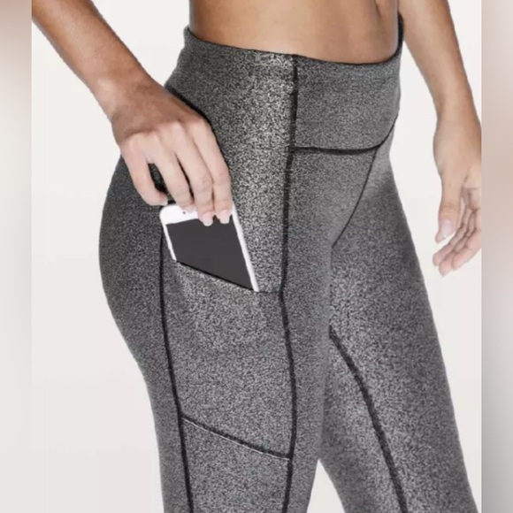 Lululemon, Speed Up Tights 28”, Luminosity Foil Print,  Black/Silver, 10 - Picture 4 of 10